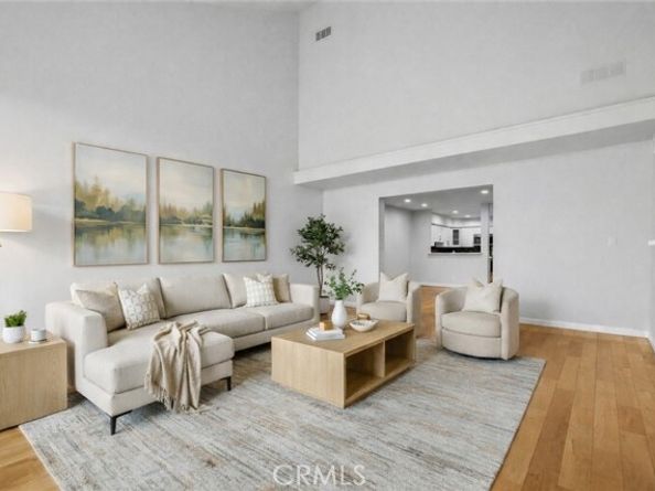 18324 Clark Street 315, Tarzana (los Angeles) CA 91356