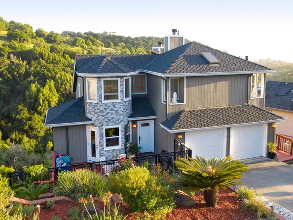 10353 Royal Oak Rd, Oakland CA 94605