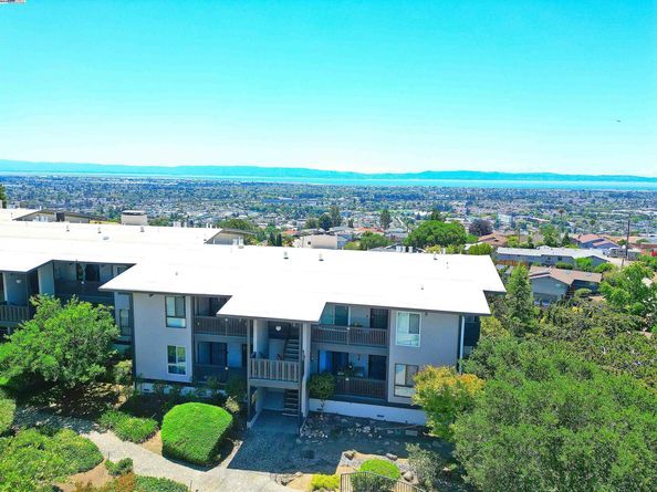 19100 Crest Ave 23, Castro Valley CA 94546
