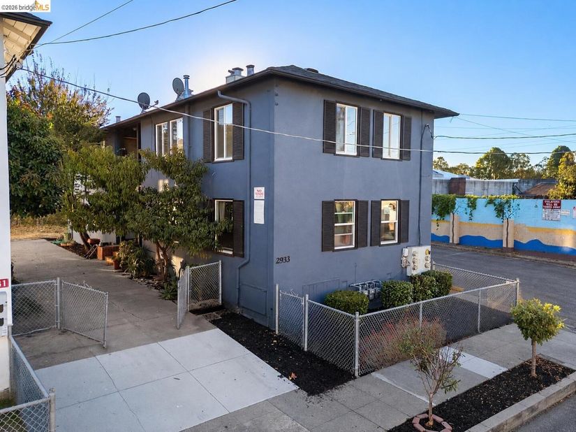 2933 Stanton St, Berkeley CA 94702