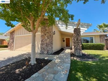 3247 Ensenada Dr