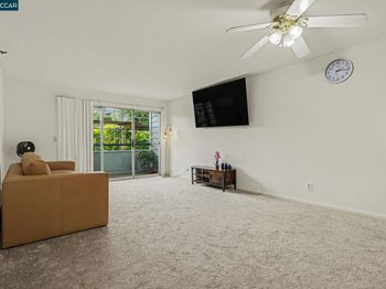 1207 Melville Sq