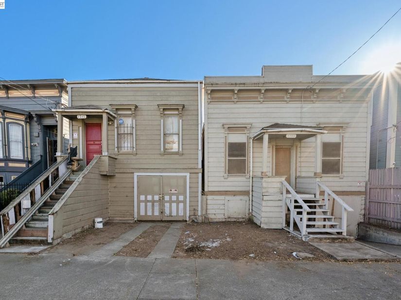 1717 9TH St, Oakland CA 94607