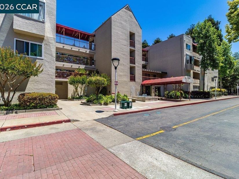 3173 Wayside Plaza 301, Walnut Creek CA 94597