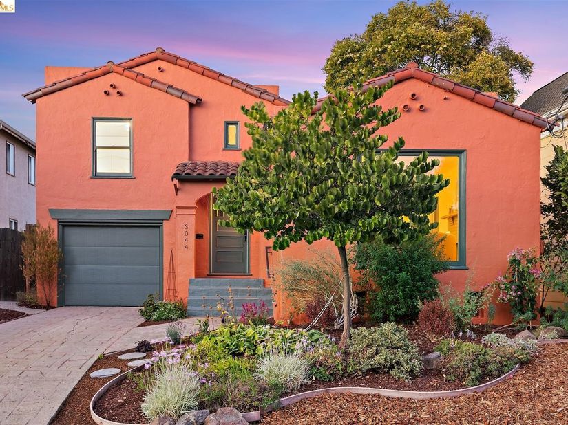 3044 Dakota St, Oakland CA 94602