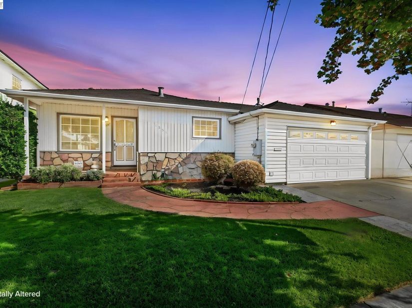 1231 Westwood St, Hayward CA 94544