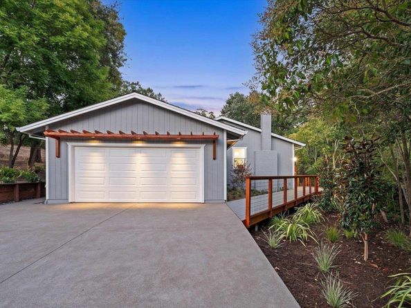 1148A Upper Happy Valley Rd, Lafayette CA 94549