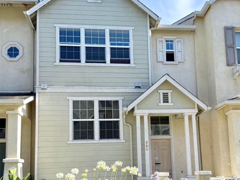 550 Summer Ln, Richmond CA 94806