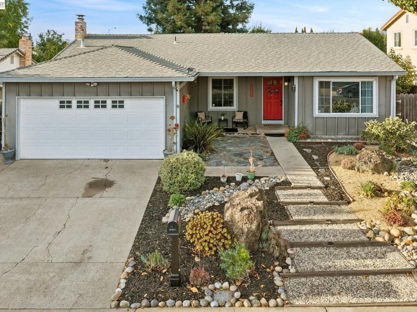 33136 Arizona, Union City CA 94587