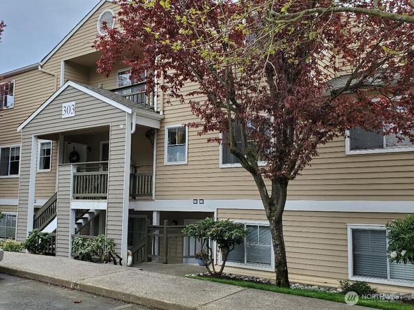 5300 Harbour Pointe Boulevard 303D, Mukilteo WA 98275