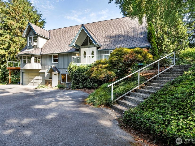23200 19th Avenue SE, Bothell WA 98021