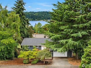 5761 110th Ave SE