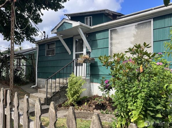 8641 45th Avenue S, Seattle WA 98118