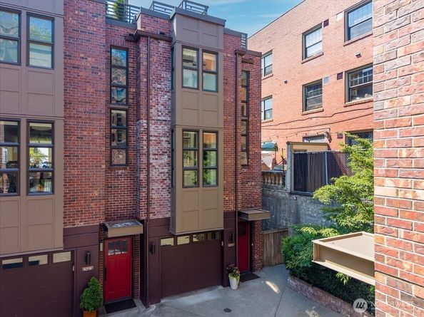 427 13th Avenue E C, Seattle WA 98102