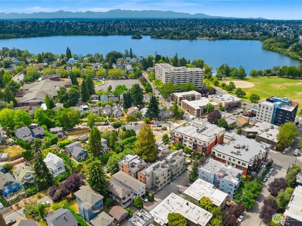 6540 B Latona Avenue NE, Seattle WA 98115
