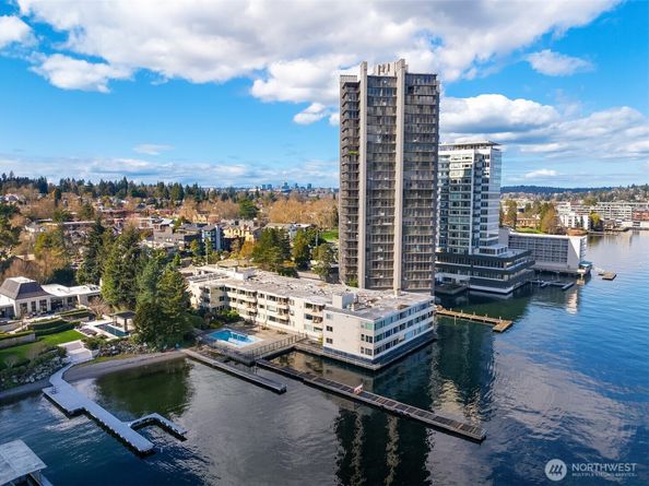 1600 43rd Avenue E 212, Seattle WA 98112