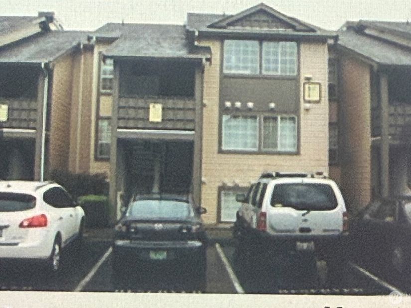 26221 116th Avenue SE F105, Kent WA 98030
