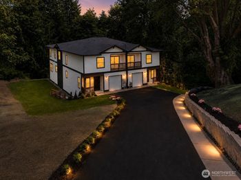 3333 Nassau St