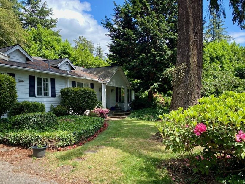 9100 Lake Washington Boulevard NE, Bellevue WA 98004