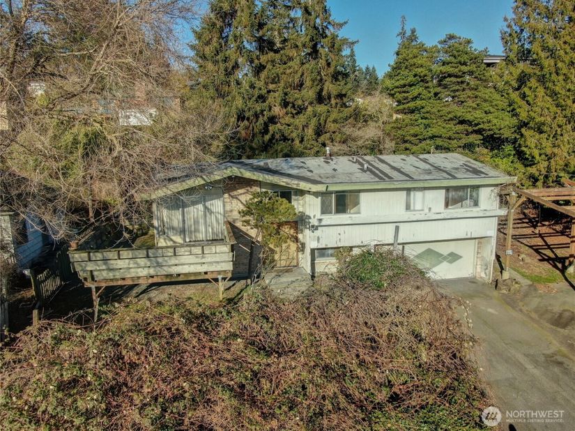 6330 NE 181st Street, Kenmore WA 98028