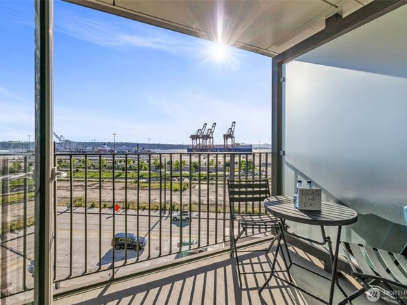 590 1st Avenue S 603, Seattle WA 98104