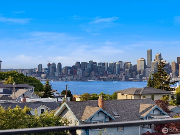 3450 37th Avenue SW B, Seattle WA 98126