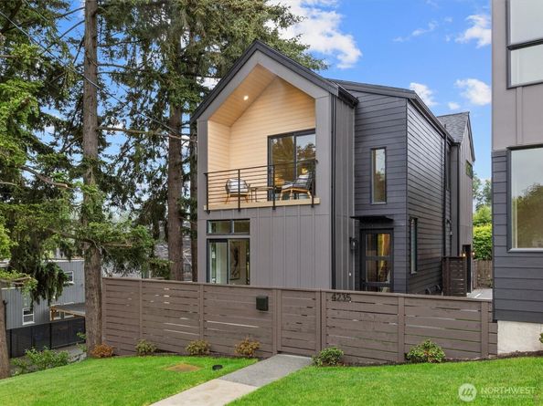 4235 S Bradford Street, Seattle WA 98118
