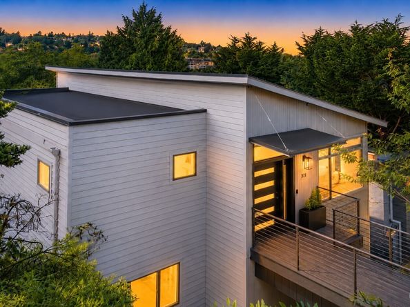311 34th Avenue E, Seattle WA 98112