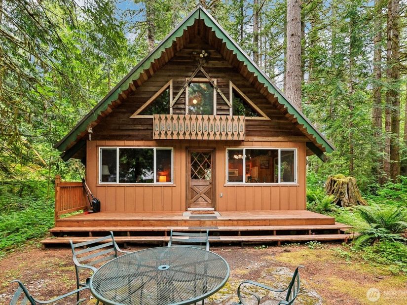 76114 NE 122nd Street, Skykomish WA 98288
