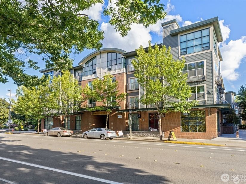 16275 NE 85th Street 414, Redmond WA 98052