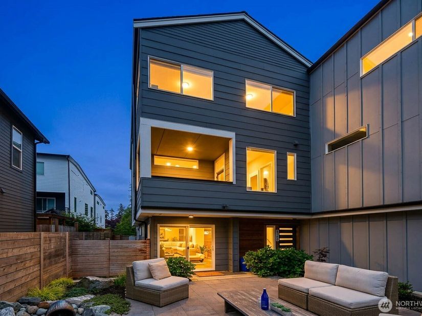 114 NE 180th Street D, Shoreline WA 98155