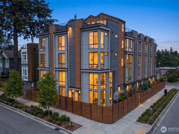 12002 31st Avenue NE, Seattle WA 98125