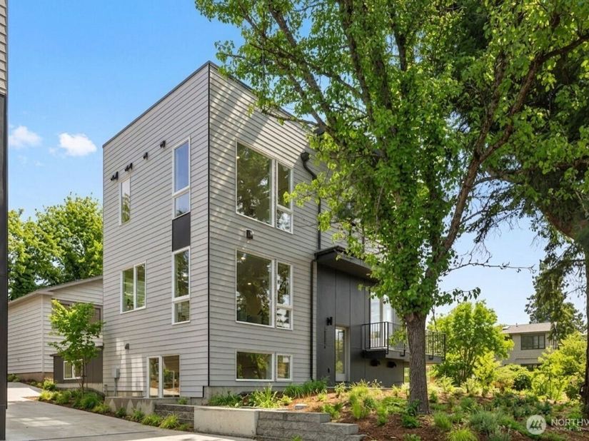 4409 B 21st Avenue SW, Seattle WA 98106