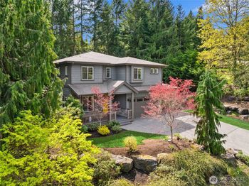 7817 NE Ledgestone Loop