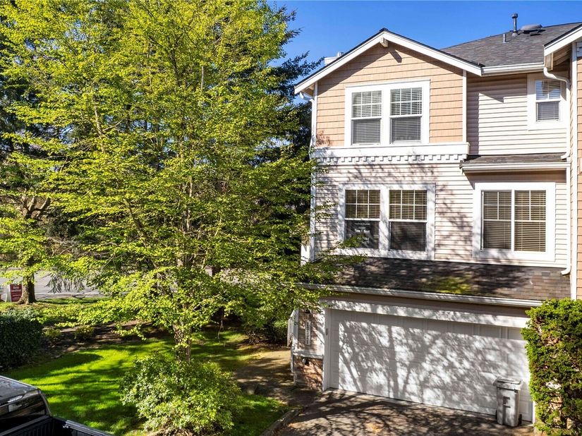 23321 60th Place S 71, Kent WA 98032
