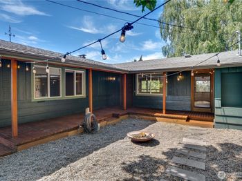 1127 Perry Avenue