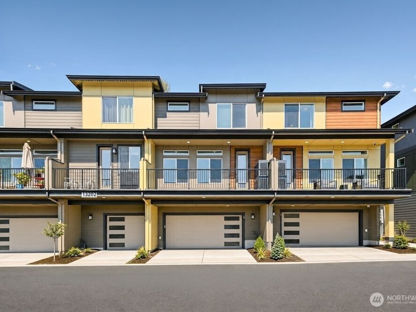 13202 NE 127th Court D, Kirkland WA 98034