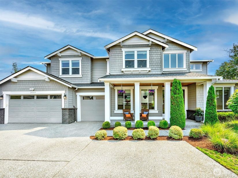 24213 1st Avenue SE, Bothell WA 98021