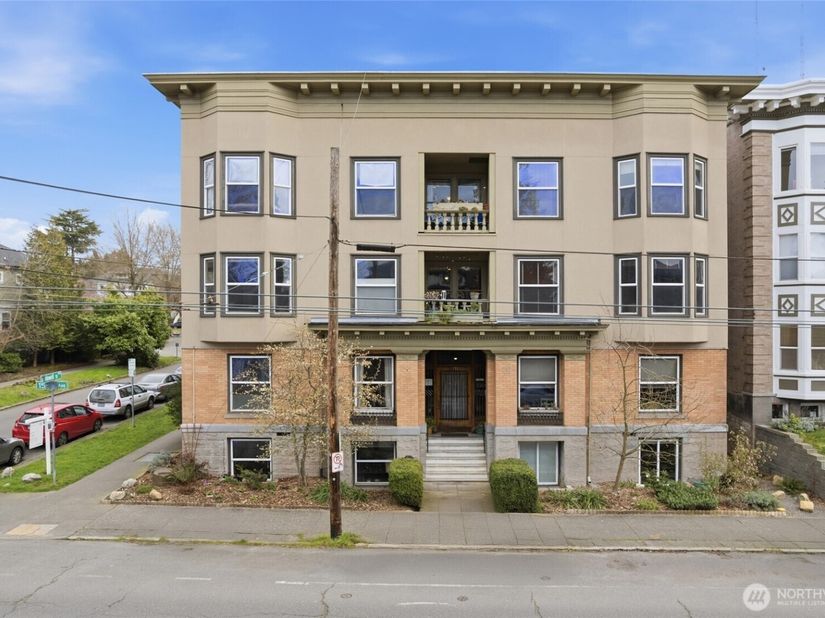 1732 15th Street 3, Seattle WA 98122