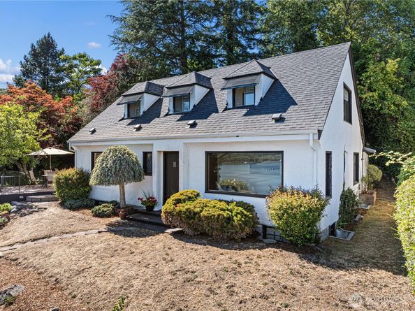 830 Merrill Place W, Bremerton WA 98312