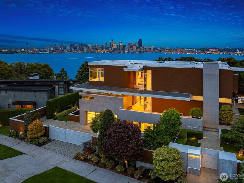 1124 Sunset Avenue SW, Seattle WA 98116