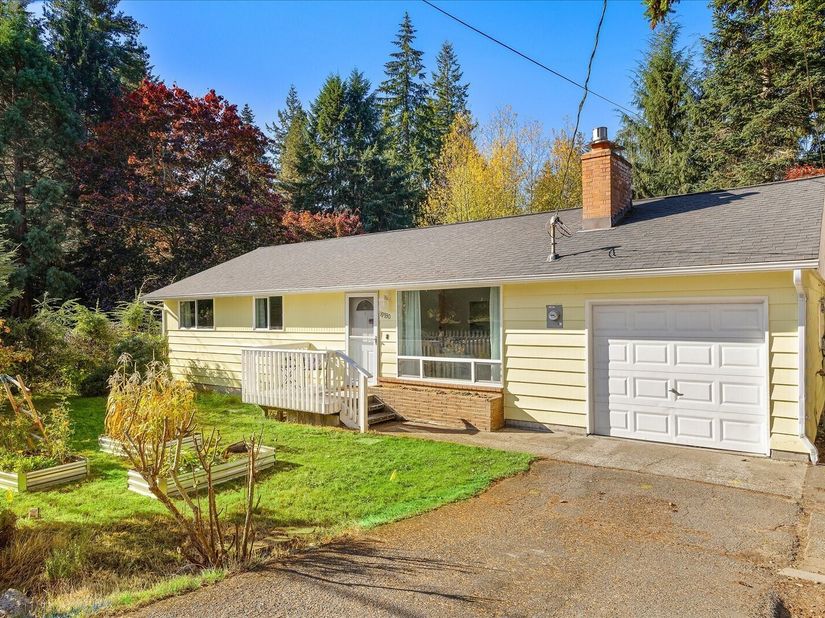 19330 52nd Avenue W, Lynnwood WA 98036
