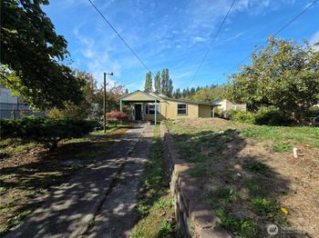 425 Sunnyhill Road W