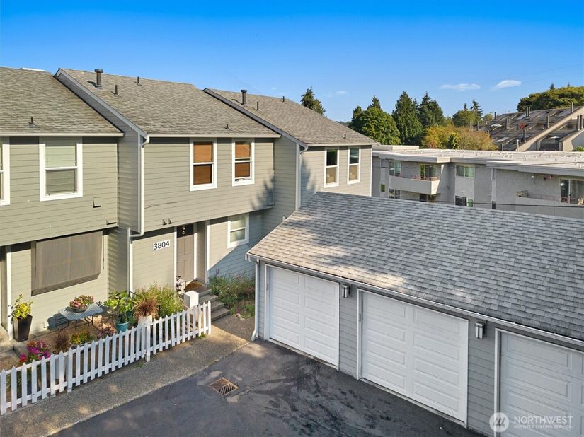 3802 25th Avenue W, Seattle WA 98199