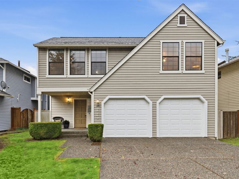 24243 SE 43RD Court, Sammamish WA 98029
