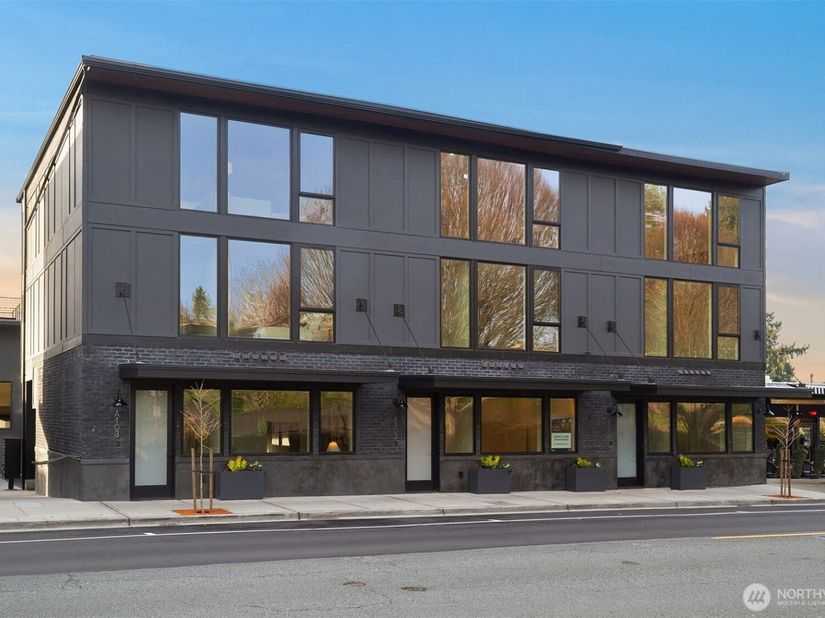 614 5th Avenue S A102, Edmonds WA 98020