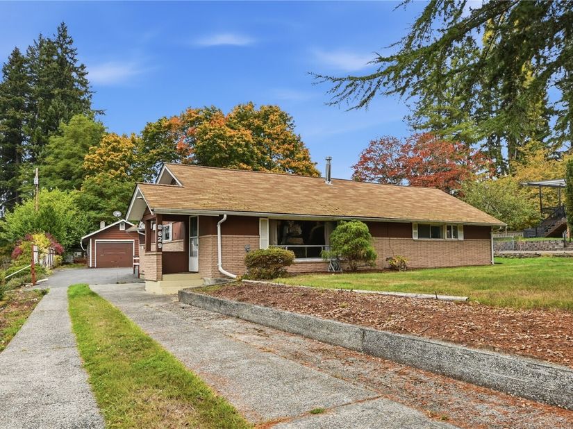 8629 202nd Street SE, Edmonds WA 98026