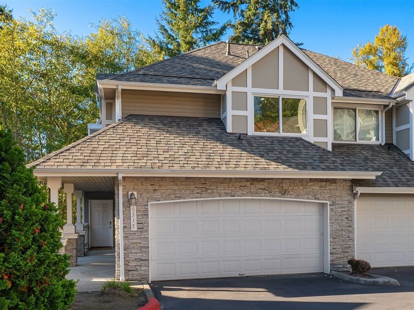 6515 SE Cougar Mountain Way 1, Bellevue WA 98006
