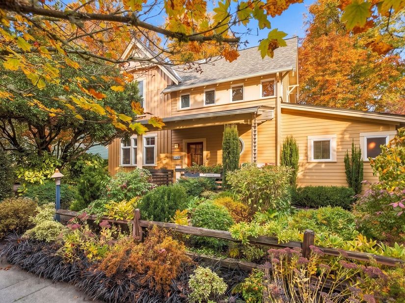 13420 NE 111th Court, Redmond WA 98052