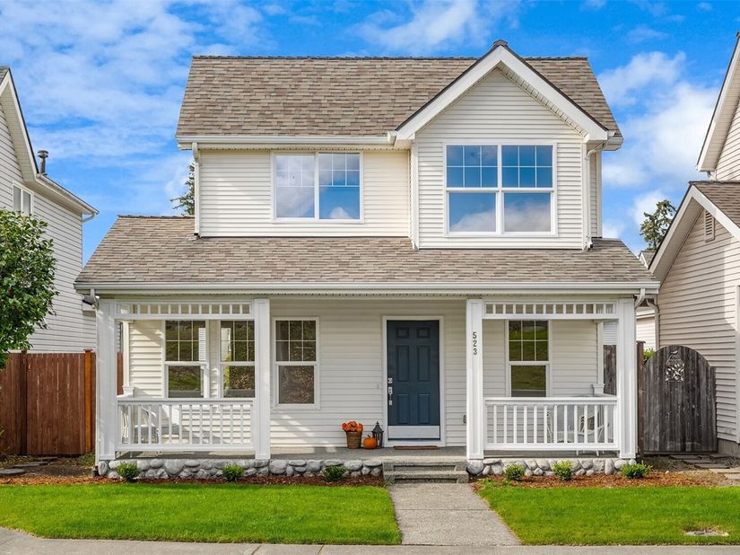 523 Redmond Place NE, Renton WA 98056
